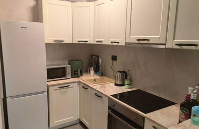 Long-term rental 3-room apartment in Belgrade, Vračar with balcony and parking space