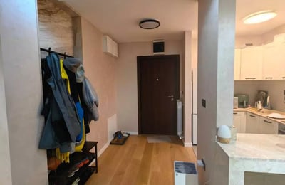 Long-term rental 3-room apartment in Belgrade, Vračar with balcony and parking space