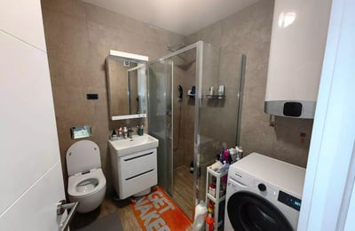 Long-term rental 3-room apartment in Belgrade, Vračar with balcony and parking space