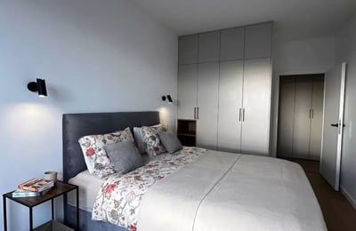 Alquiler a largo plazo de un apartamento de 3 habitaciones, 53 m², ul. Nocznickiego, Bielany, Varsovia