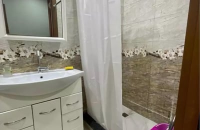 Español: Alquiler a largo plazo de apartamento 2+1, Batumi, Calle 2° Callejón Inasaridze 6