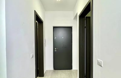 Long-term rental: One-bedroom apartment in "Militari Residence", Bucharest, 40 m²