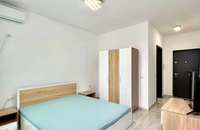 Long-term rental: One-bedroom apartment in "Militari Residence", Bucharest, 40 m²