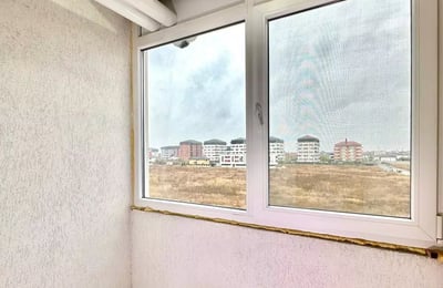 Long-term rental: One-bedroom apartment in "Militari Residence", Bucharest, 40 m²