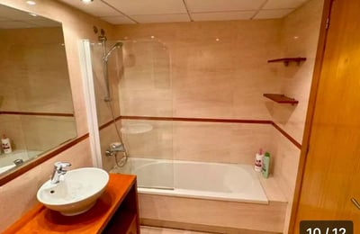 Long-term rental: 3-bedroom apartment, 122 m², Alicante, parking included