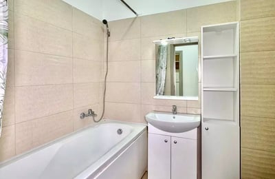 Long-term rental, Bucharest, Sector 6: one-room apartment in a new building