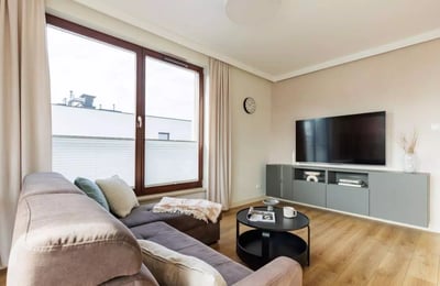 Long-term rental, Warsaw, Siedmiogrodzka St., Wola district: 3-room apartment with a balcony