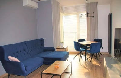 Long-term rental, Warsaw, Siedmiogrodzka St., Wola district: 2-room apartment with a balcony