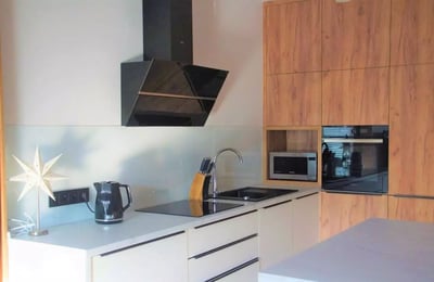 Long-term rental, Warsaw, Siedmiogrodzka St., Wola district: 2-room apartment with a balcony