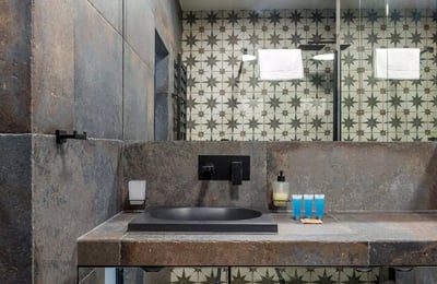 Long-term rental, Warsaw, Zupnicza St., Praga-Południe district: 2-room apartment with a balcony