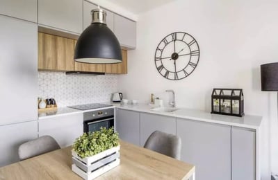 Long-term rental, Warsaw, Wolska St., Wola district: 2-room apartment with a balcony