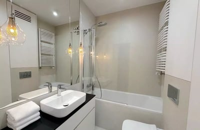 Long-term rental, Warsaw, Wilanów: 2-room apartment with a balcony