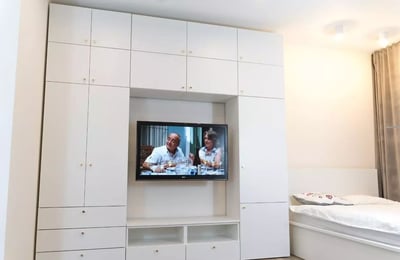 Long-term rental, Warsaw, Wola: 1-room apartment with a balcony