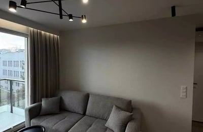 Long-term rental, Warsaw, Praga-Północ: 2-room apartment 34 m²