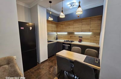 Alquiler a largo plazo, Batumi: apartamento 2+1, 70 m²