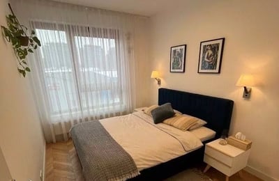 Long-term rental of a 3-rooms apartment in Warsaw, Wola district, ul. Karolkowa