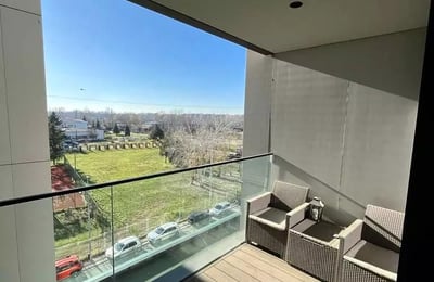 Long-term rental of a 2-rooms apartment in the premium residential complex "Sakura Park", New Belgrade