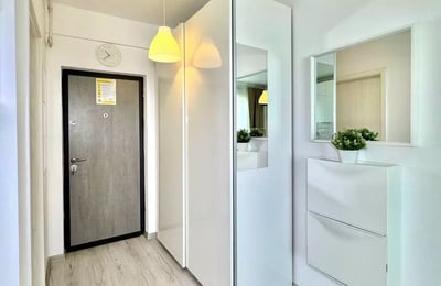 Long-term rental of a studio with a balcony in Bucharest, "Militari Residence" complex, Weiner Palada 49 Street