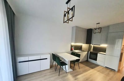 Long-term rental of a 3-rooms apartment in Warsaw, Mokotów district