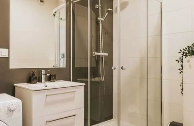 Long-term rental of a 2-rooms apartment in Wrocław, Poland, ul. Walońska