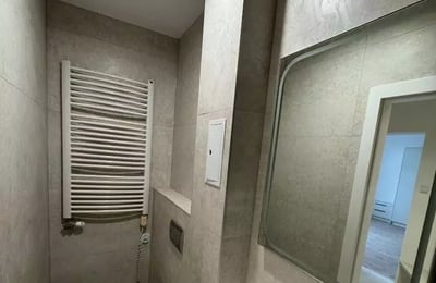 Долгосрочная аренда 2-комнатной квартиры в Кракове, район Stare Miasto, Польша