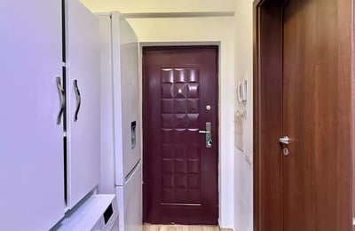 Alquiler a largo plazo de estudio de 1 habitación en Bucarest, complejo "Militari Residence", Rumanía