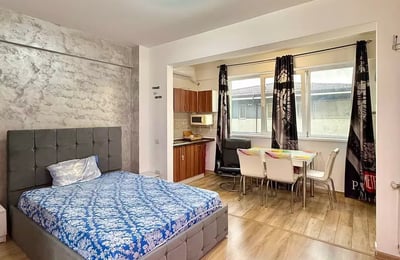 Alquiler a largo plazo de estudio de 1 habitación en Bucarest, complejo "Militari Residence", Rumanía