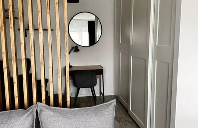 Long-term rental 42 m² apartment with 2 rooms and a balcony in Żoliborz, Warsaw