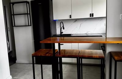 Long-term rental 42 m² apartment with 2 rooms and a balcony in Żoliborz, Warsaw