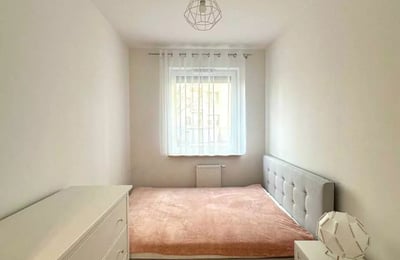 Long-term rental 51 m² apartment with 3 rooms, a balcony, and parking in Bemowo, Warsaw