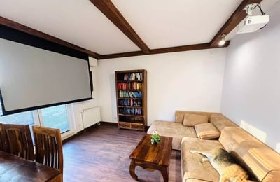 Alquiler a largo plazo apartamento amplio en una zona en desarrollo, Cracovia, Polonia