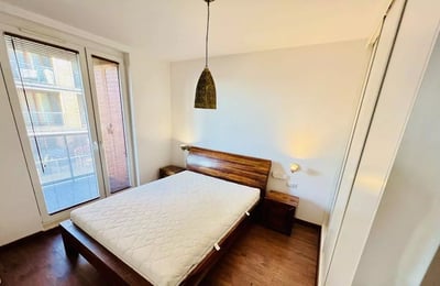 Alquiler a largo plazo apartamento amplio en una zona en desarrollo, Cracovia, Polonia