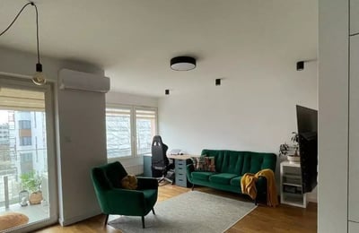 Long-term rental cozy apartment in a well-connected area, Kraków, Poland