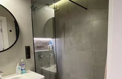 Long-term rental cozy apartment in a well-connected area, Kraków, Poland