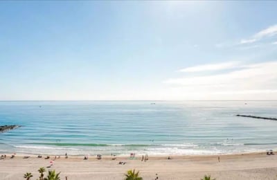 Long-term rental, beachfront apartment with sea view, El Campello, Spain