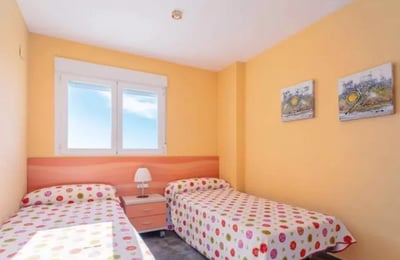 Long-term rental, beachfront apartment with sea view, El Campello, Spain