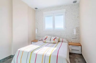 Long-term rental, beachfront apartment with sea view, El Campello, Spain