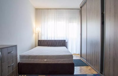 Long-term rental 2-room apartment in the center of Vračar, Serbia