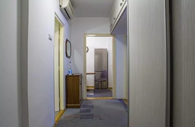 Long-term rental 2-room apartment in the center of Vračar, Serbia