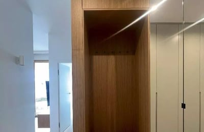 Alquiler a largo plazo: apartamento de 2 habitaciones en Wola, Varsovia, Polonia