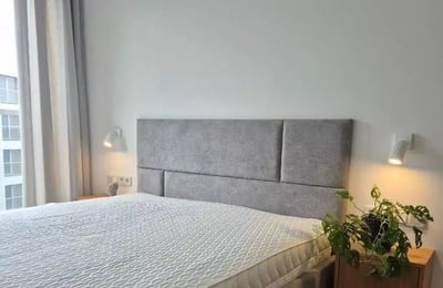 Alquiler a largo plazo: apartamento de 2 habitaciones en Wola, Varsovia, Polonia