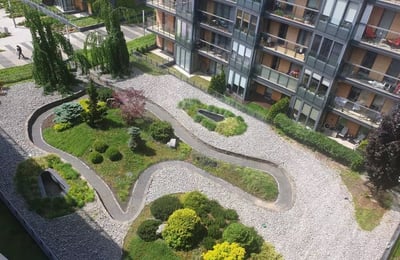 Long-term rental of a spacious three-room apartment with a balcony and parking in Grzegórzki, Kraków