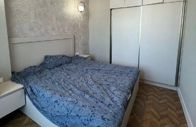 Alquiler a largo plazo apartamento de dos dormitorios en Batumi