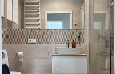 Long-term rental spacious 3-room apartment with storage and parking, Kraków