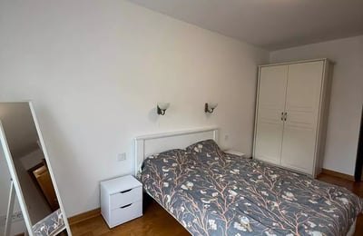 Долгосрочная аренда трехкомнатной квартиры в ЖК премиум класса в центре города Белград