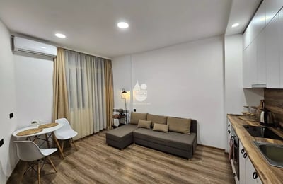 Alquiler a largo plazo apartamento de 1 habitación cerca del Parque 6 de Mayo, Batumi