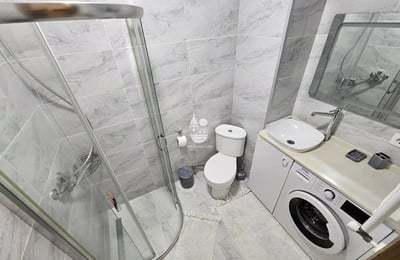 Alquiler a largo plazo apartamento de 1 habitación cerca del Parque 6 de Mayo, Batumi