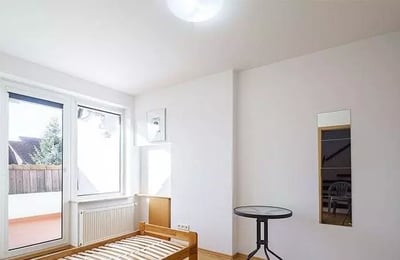 Long-term rental 220 m² house in a secured complex on Hufcowa St, Wrocław