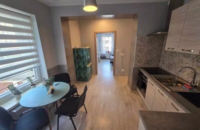 Long-term rental renovated 2-room 46 m² apartment on Kromera St, Wrocław