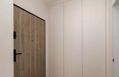 Long-term renta 3-room apartment with balcony and parking in Mokotów, Warsaw